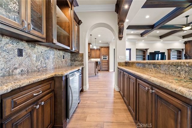 670 Pinnacle Ridge Road, Riverside, CA 92506
