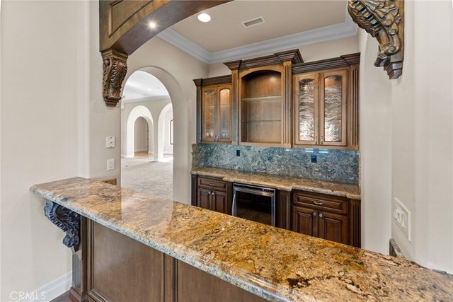 670 Pinnacle Ridge Road, Riverside, CA 92506
