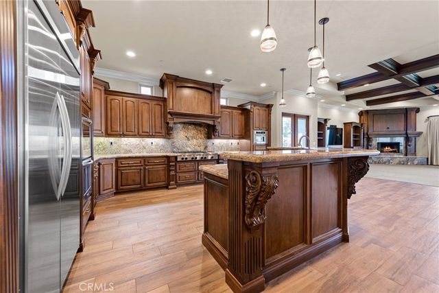 670 Pinnacle Ridge Road, Riverside, CA 92506