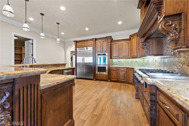 670 Pinnacle Ridge Road, Riverside, CA 92506