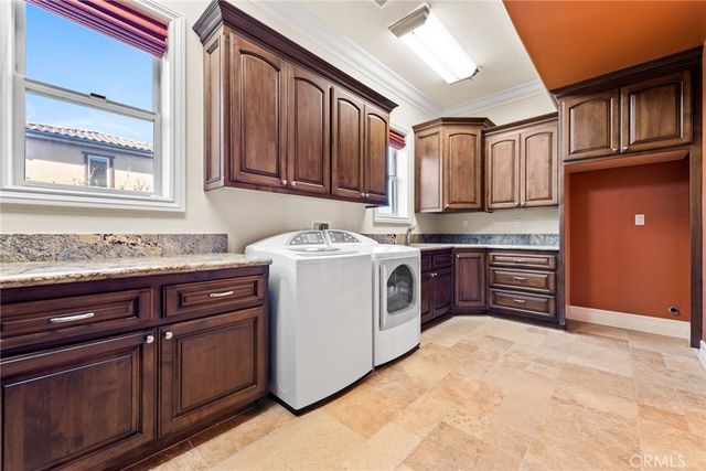 670 Pinnacle Ridge Road, Riverside, CA 92506