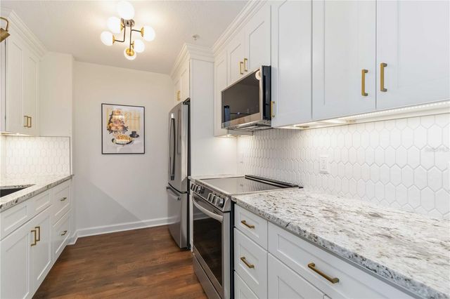 750 N TAMIAMI TRAIL 1104, Sarasota, FL 34236