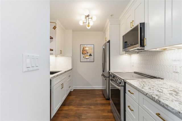 750 N TAMIAMI TRAIL 1104, Sarasota, FL 34236