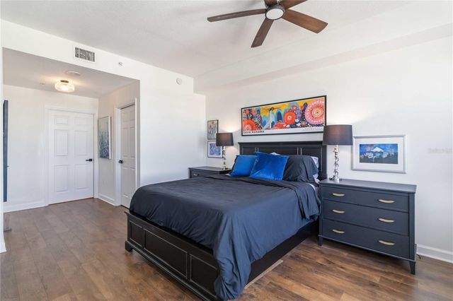 750 N TAMIAMI TRAIL 1104, Sarasota, FL 34236