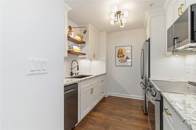 750 N TAMIAMI TRAIL 1104, Sarasota, FL 34236