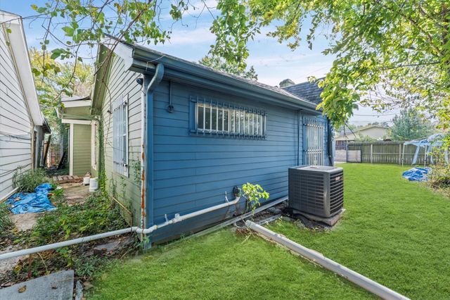 605 Post Street, Houston, TX 77022