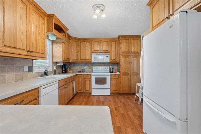 25204 S Blinker Light Road, Harrisonville, MO 64701