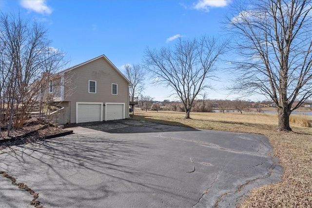 25204 S Blinker Light Road, Harrisonville, MO 64701