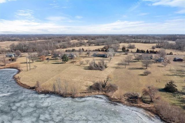 25204 S Blinker Light Road, Harrisonville, MO 64701