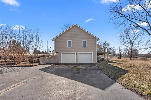 25204 S Blinker Light Road, Harrisonville, MO 64701