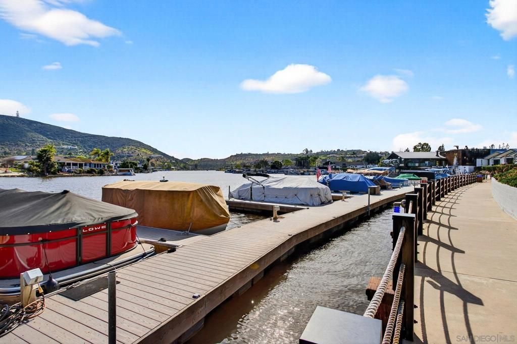 Image 34 of property listing at 1031 Susana Ct, San Marcos, CA 92078