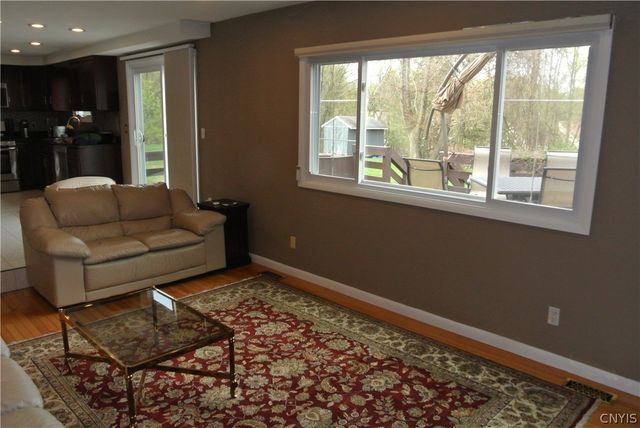 414 Mallard Drive, Camillus, NY 13031