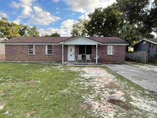 205 Marine Dr, Pensacola, FL 32507
