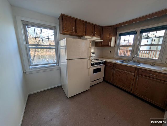 240 Woodcliff Avenue, Little Falls, NJ 07424