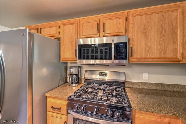 10001 Peace Way 2214, Las Vegas, NV 89147