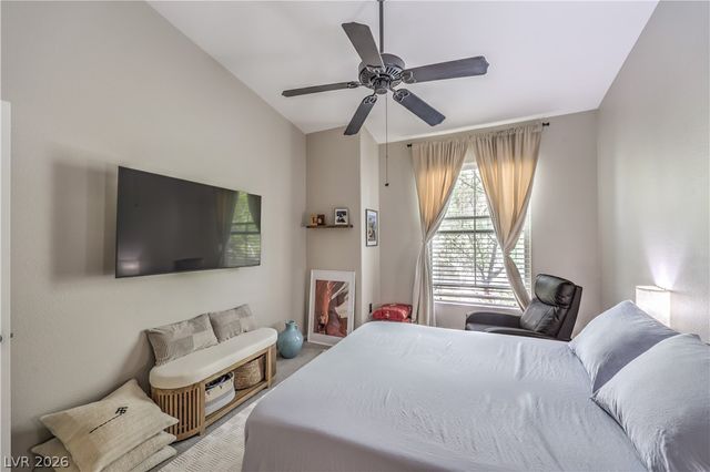 10001 Peace Way 2214, Las Vegas, NV 89147
