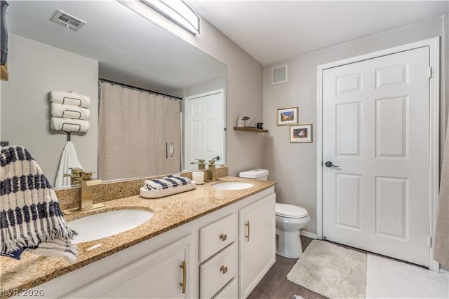 10001 Peace Way 2214, Las Vegas, NV 89147