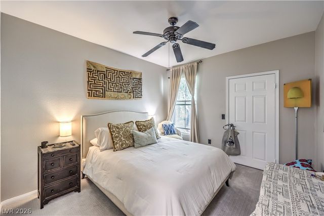 10001 Peace Way 2214, Las Vegas, NV 89147