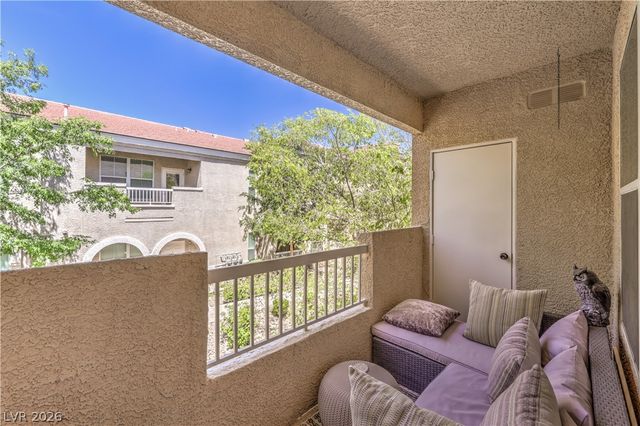 10001 Peace Way 2214, Las Vegas, NV 89147