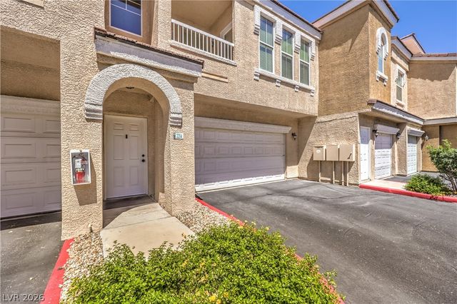 10001 Peace Way 2214, Las Vegas, NV 89147
