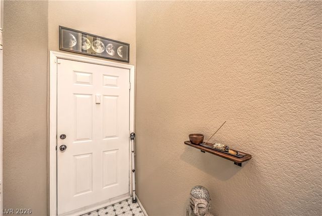 10001 Peace Way 2214, Las Vegas, NV 89147