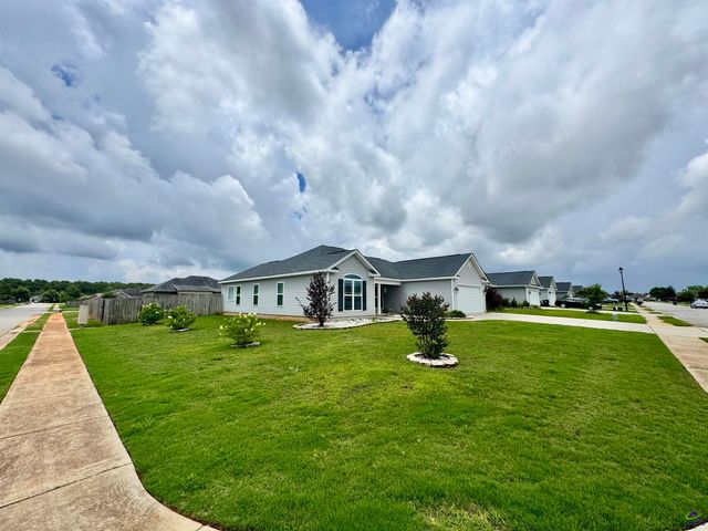 139 Raymond Circle, Warner Robins, GA 31088
