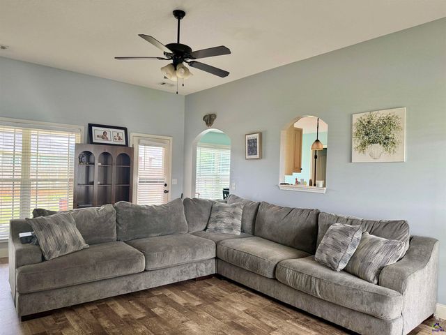 139 Raymond Circle, Warner Robins, GA 31088