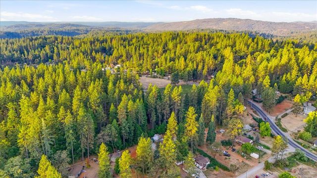 10535 Cole Way, Grass Valley, CA 95945