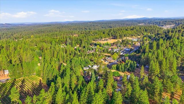 10535 Cole Way, Grass Valley, CA 95945