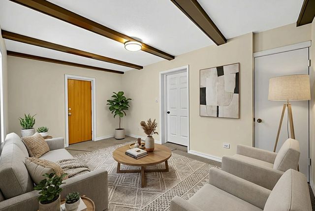 10558 S Prairie Avenue, Chicago, IL 60628