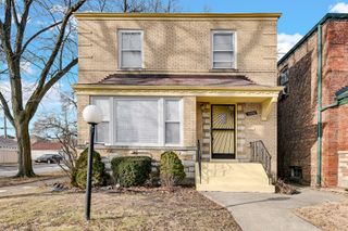 10558 S Prairie Avenue, Chicago, IL 60628