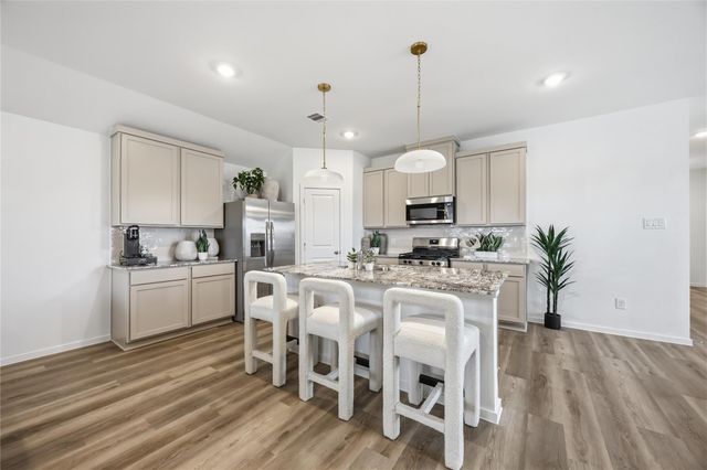 5122 Greengrass Willow Way, Houston, TX 77048