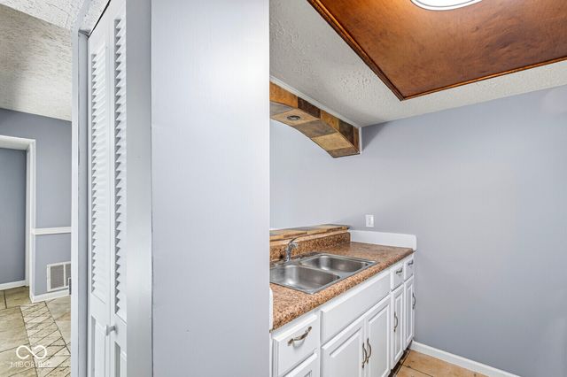 9850 Haven Court, Indianapolis, IN 46235