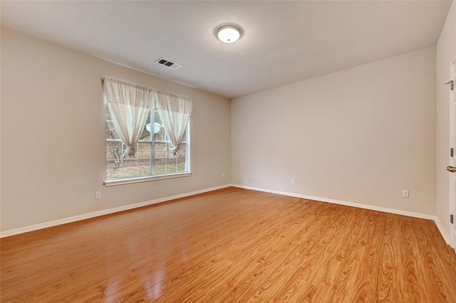 411 W St Elmo RD 34, Austin, TX 78745