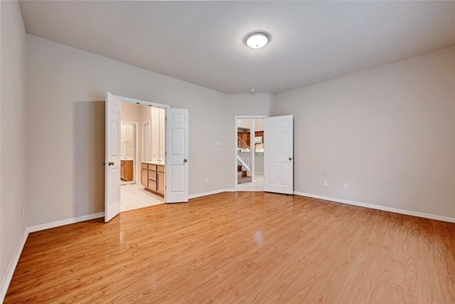 411 W St Elmo RD 34, Austin, TX 78745
