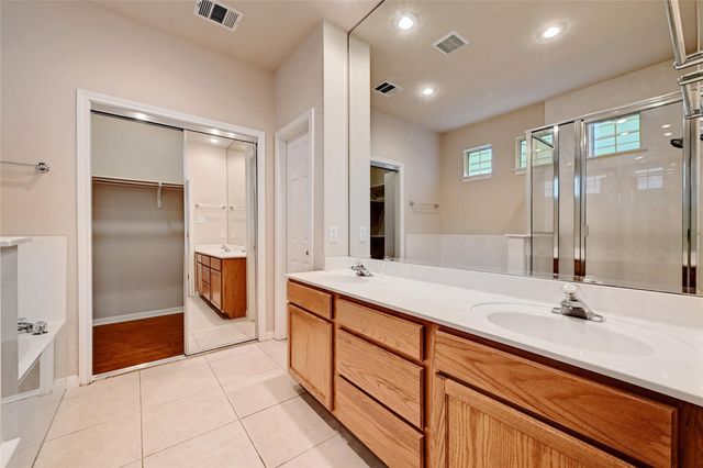 411 W St Elmo RD 34, Austin, TX 78745