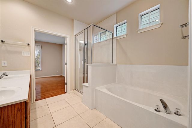 411 W St Elmo RD 34, Austin, TX 78745
