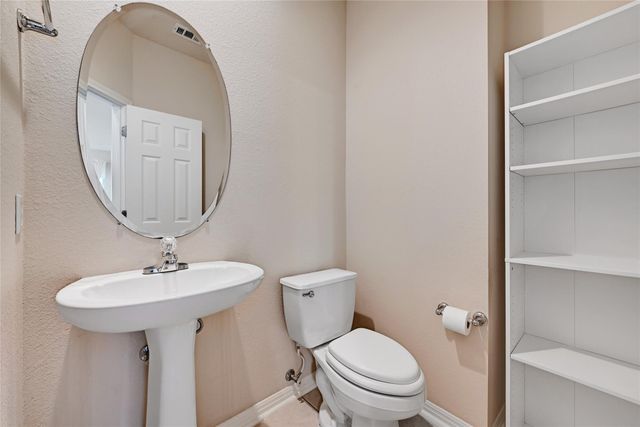411 W St Elmo RD 34, Austin, TX 78745