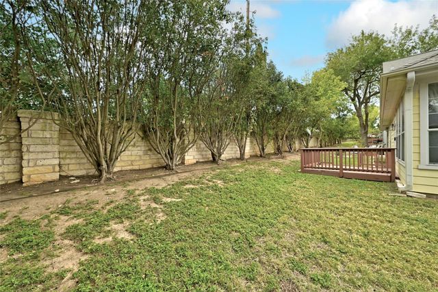 411 W St Elmo RD 34, Austin, TX 78745