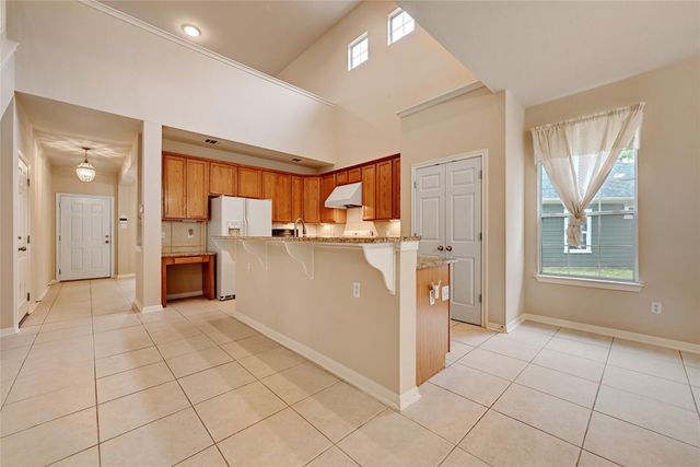 411 W St Elmo RD 34, Austin, TX 78745