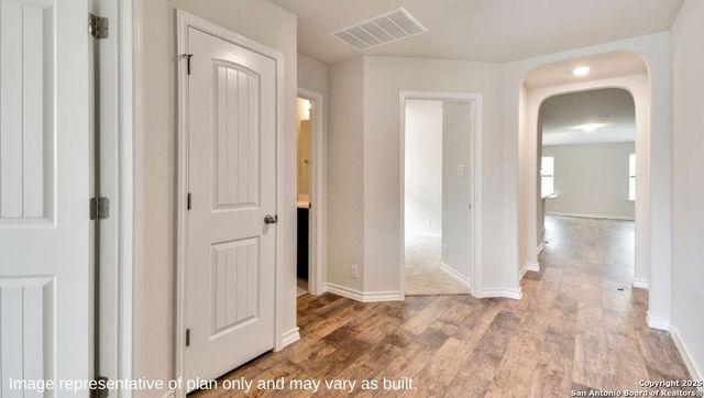 321 Singing Valley, Cibolo, TX 78108