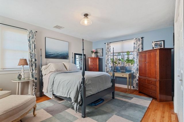 62 South Street A, Plymouth, MA 02360