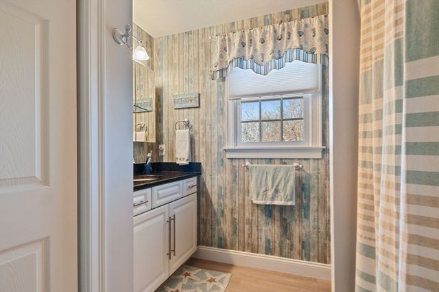 62 South Street A, Plymouth, MA 02360