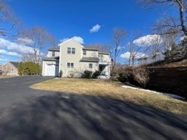 62 South Street A, Plymouth, MA 02360