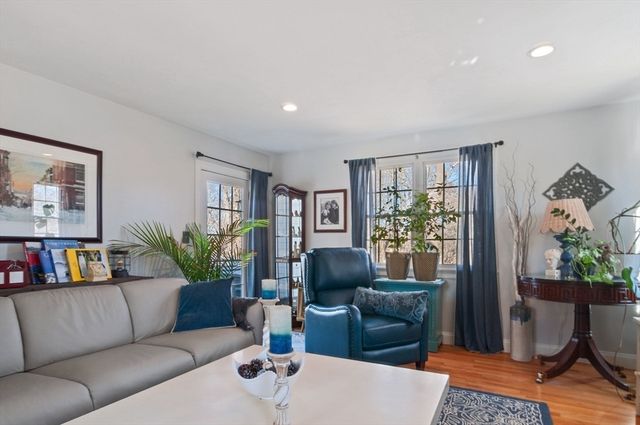 62 South Street A, Plymouth, MA 02360