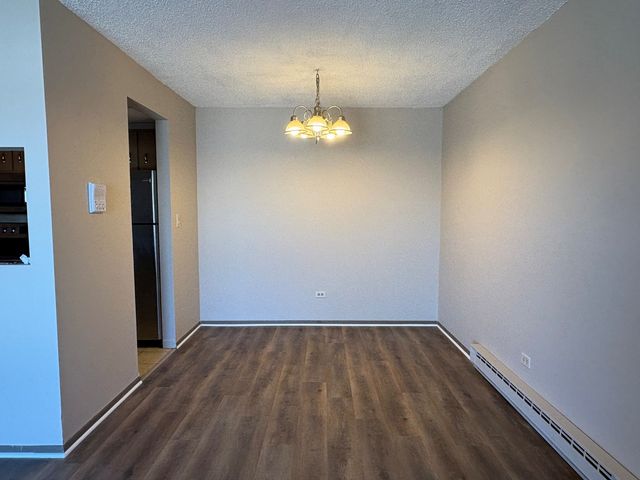 206 W Division Street L, Villa Park, IL 60181