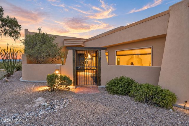 4245 Senna Drive, Las Cruces, NM 88011