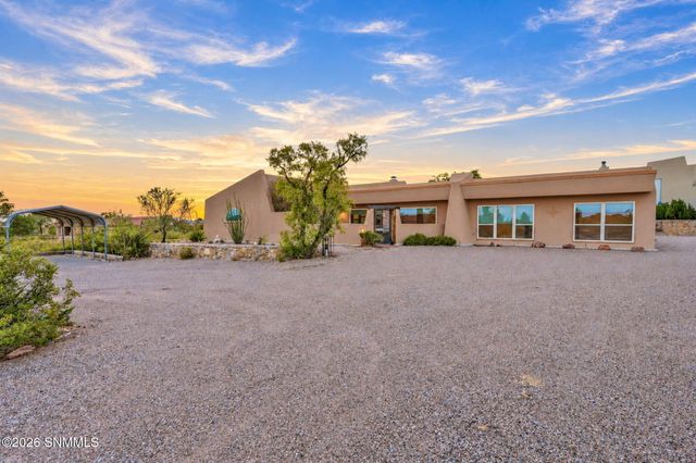 4245 Senna Drive, Las Cruces, NM 88011