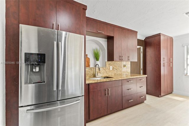 6408 Pierce St, Hollywood, FL 33024