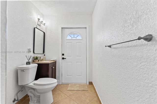 6408 Pierce St, Hollywood, FL 33024